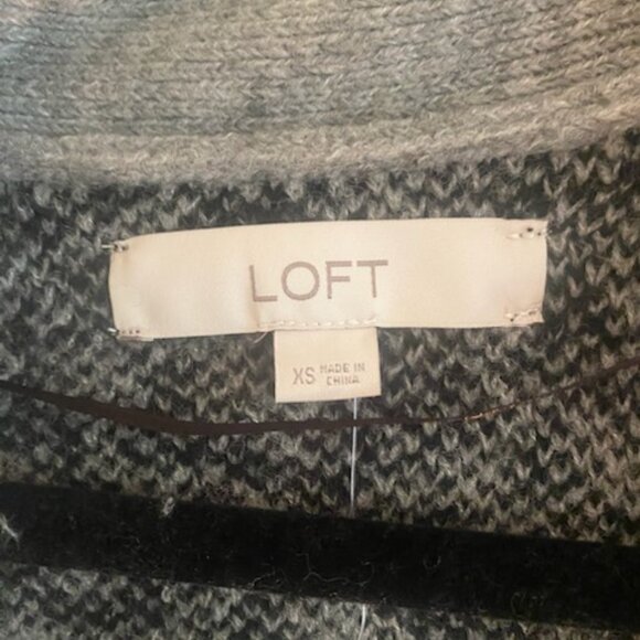 LOFT Cheetah Print Sweater/Cardigan Color Black and Grey Size X-Small NWT - Picture 5 of 6